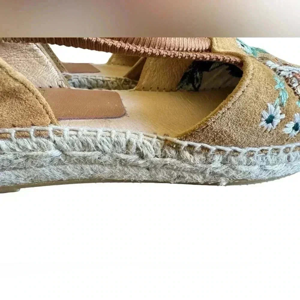 Kanna Women's Slip-On Embroidered 